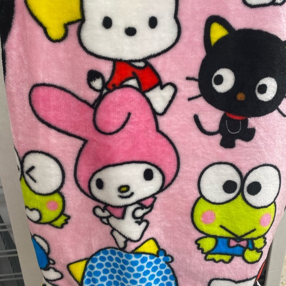 Hello Kitty and friends blanket - Picture 3 of 4